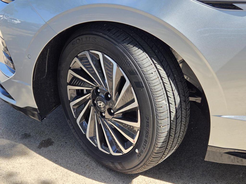new 2025 Hyundai Sonata Hybrid car, priced at $38,634
