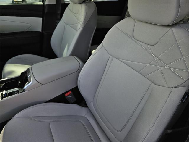 new 2025 Hyundai Tucson car, priced at $27,630