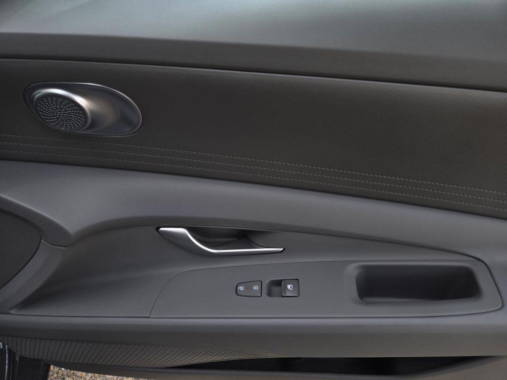 new 2025 Hyundai ELANTRA HEV car, priced at $26,576