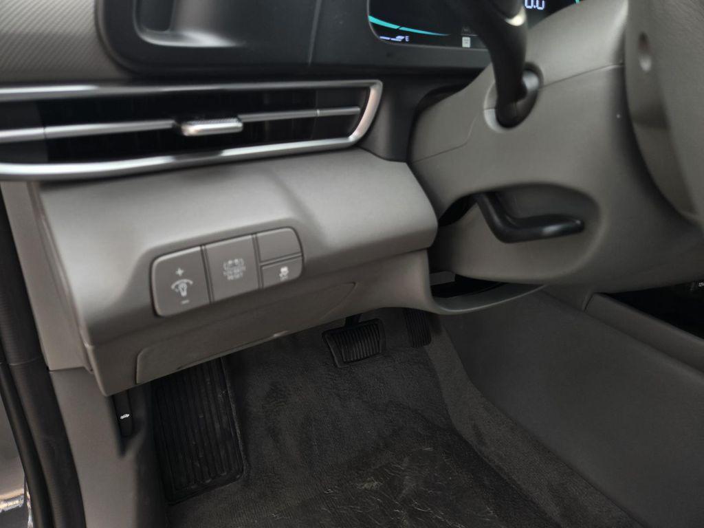 new 2025 Hyundai ELANTRA HEV car, priced at $26,576