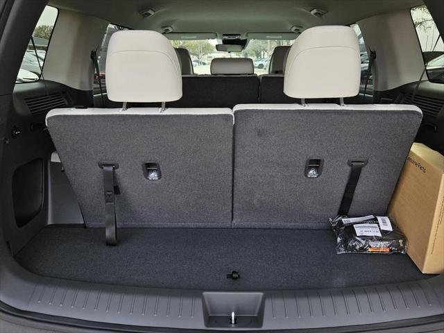 new 2025 Hyundai Santa Fe car, priced at $37,051