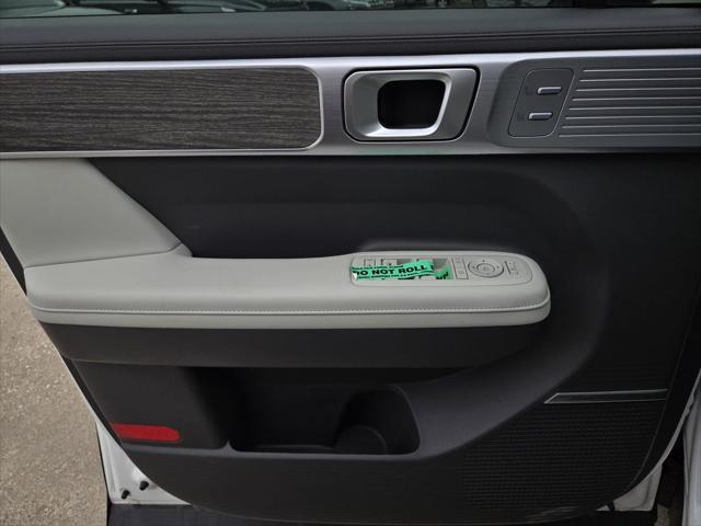 new 2025 Hyundai Santa Fe car, priced at $46,014