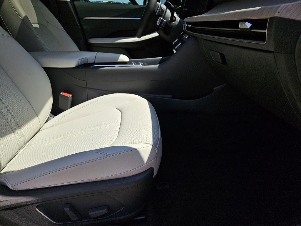 new 2025 Hyundai Sonata Hybrid car, priced at $37,840