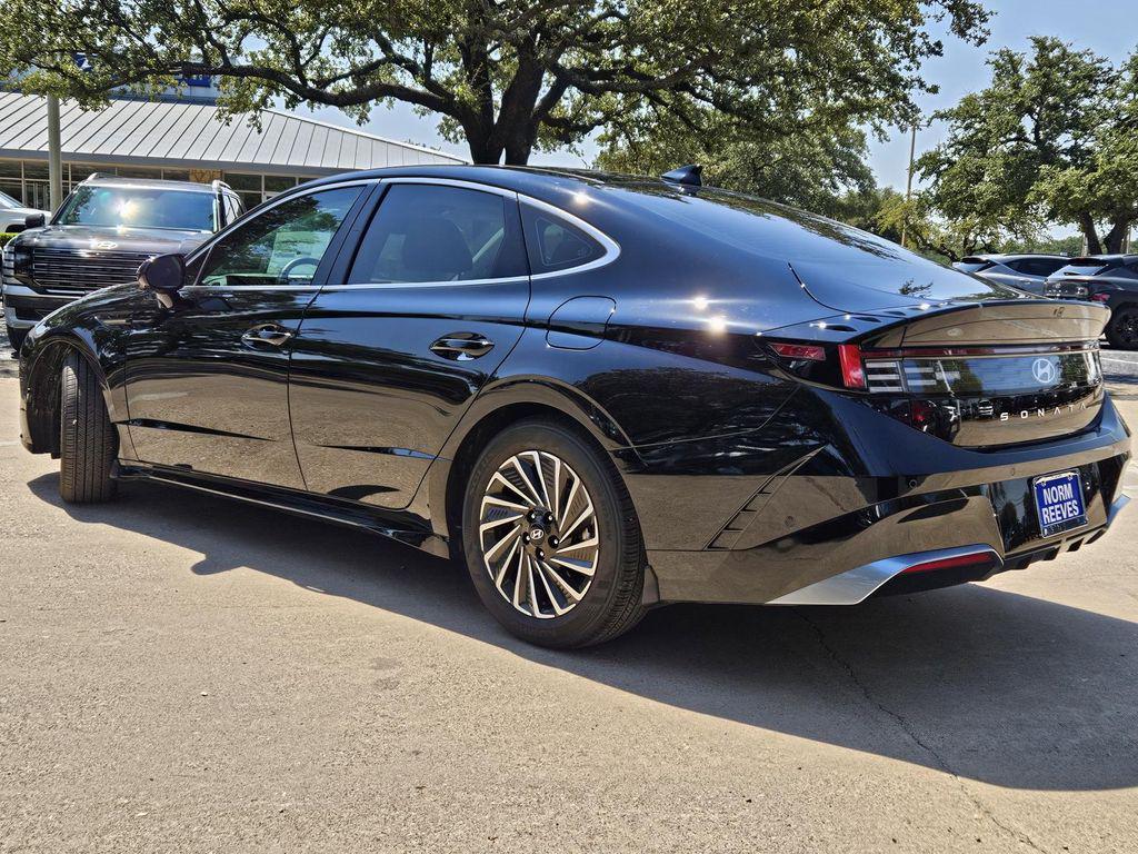 new 2025 Hyundai Sonata Hybrid car, priced at $37,840