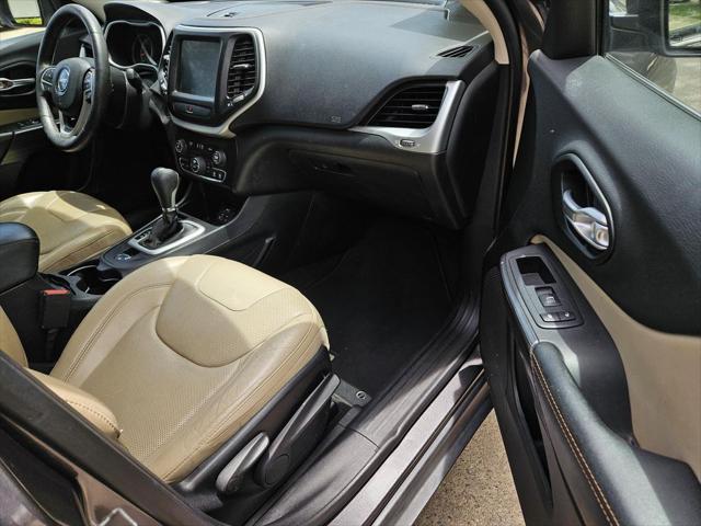 used 2015 Jeep Cherokee car, priced at $11,900