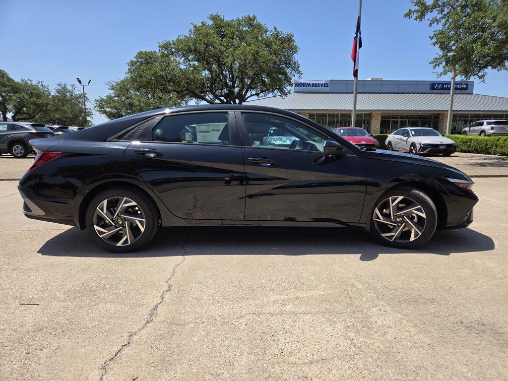 new 2025 Hyundai Elantra car, priced at $23,685