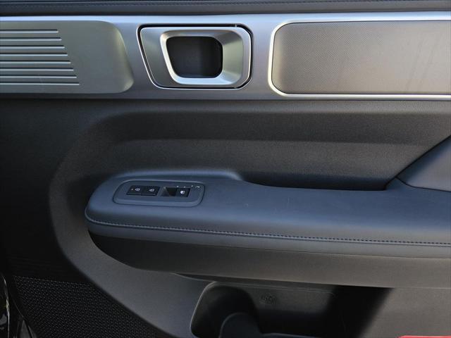 new 2025 Hyundai Santa Fe car, priced at $39,889