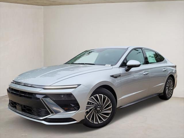 new 2025 Hyundai Sonata Hybrid car, priced at $31,210
