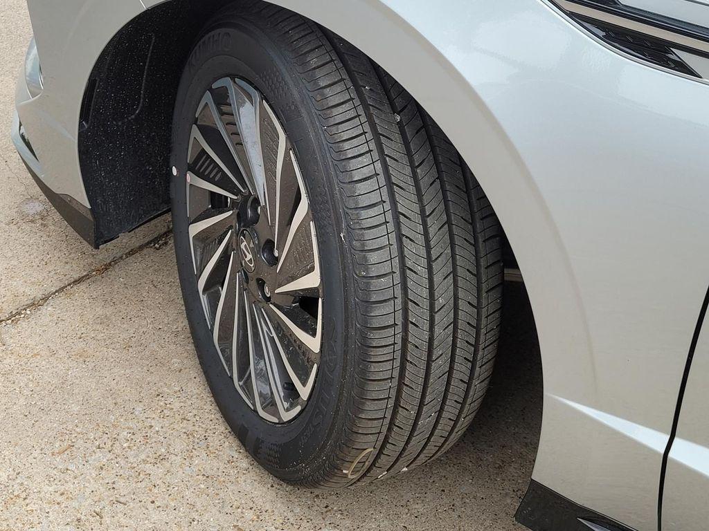 new 2025 Hyundai Sonata Hybrid car, priced at $32,460