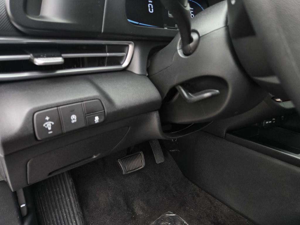 new 2025 Hyundai Elantra car, priced at $24,067