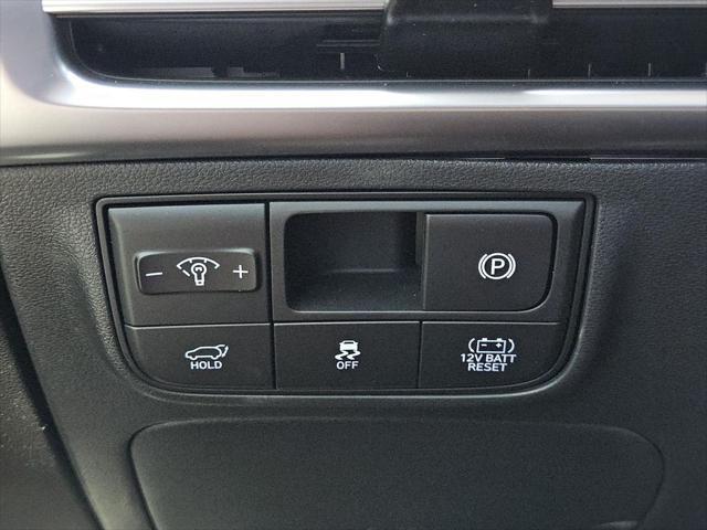 new 2025 Hyundai TUCSON Hybrid car, priced at $36,199
