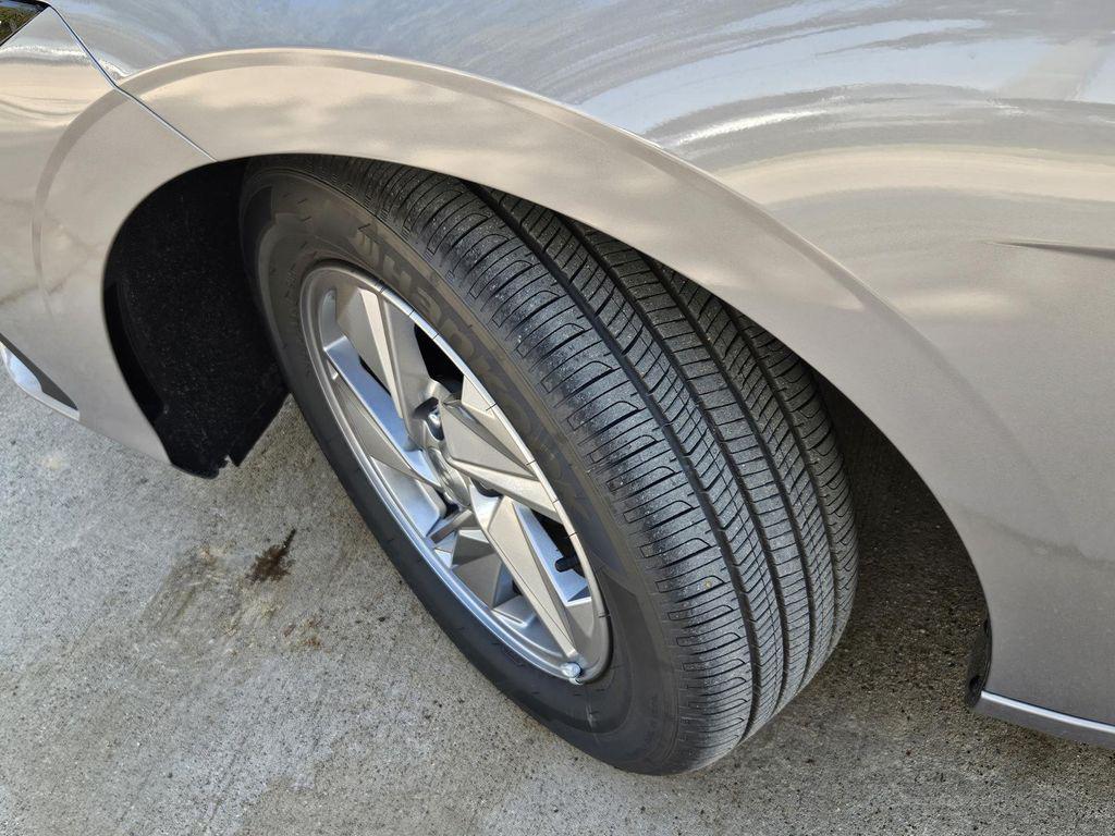 new 2025 Hyundai Elantra car, priced at $23,719