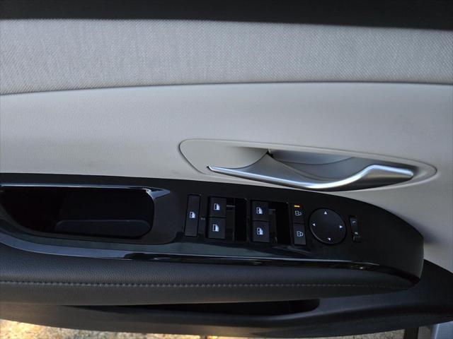 new 2025 Hyundai TUCSON Hybrid car, priced at $41,413