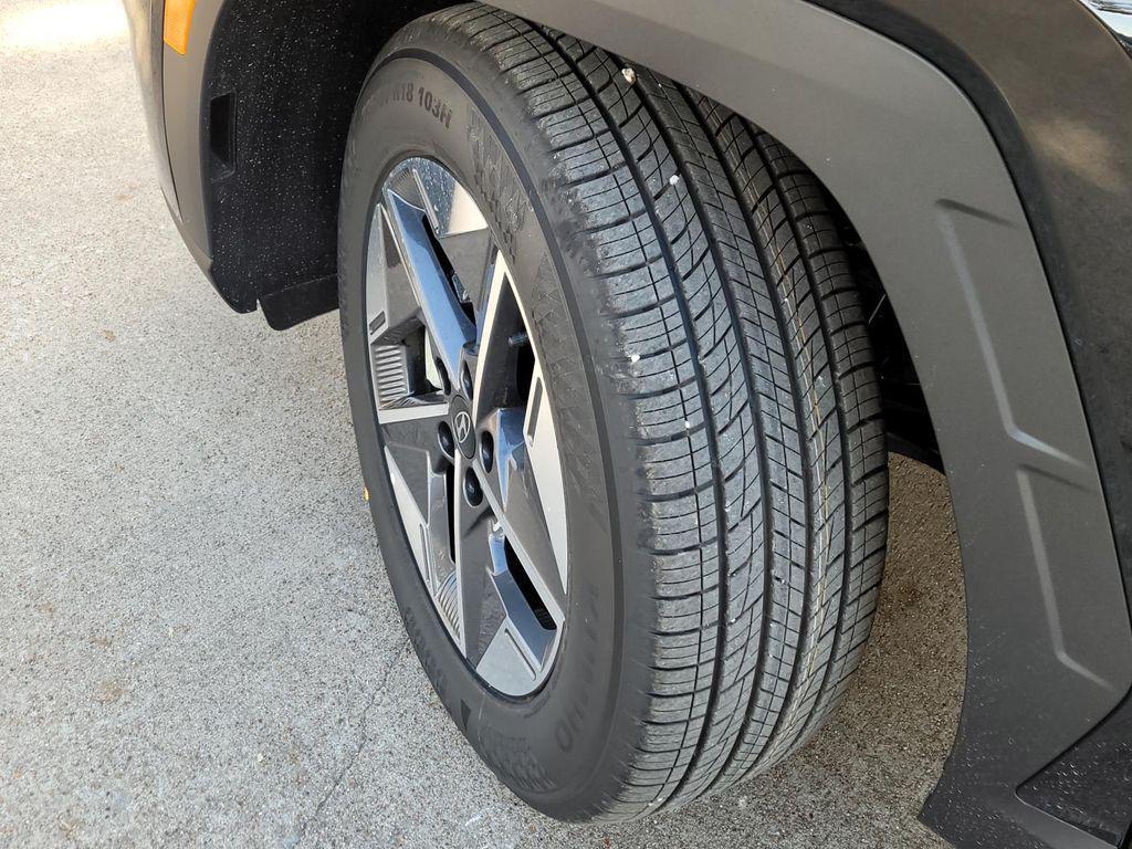 new 2025 Hyundai Tucson car, priced at $32,060