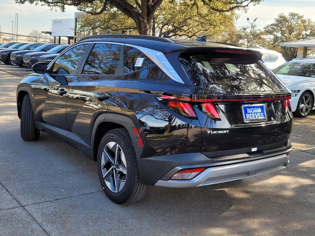 new 2025 Hyundai Tucson car, priced at $32,060