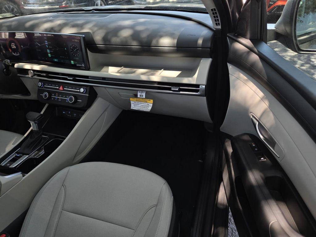 new 2025 Hyundai Tucson car, priced at $28,081