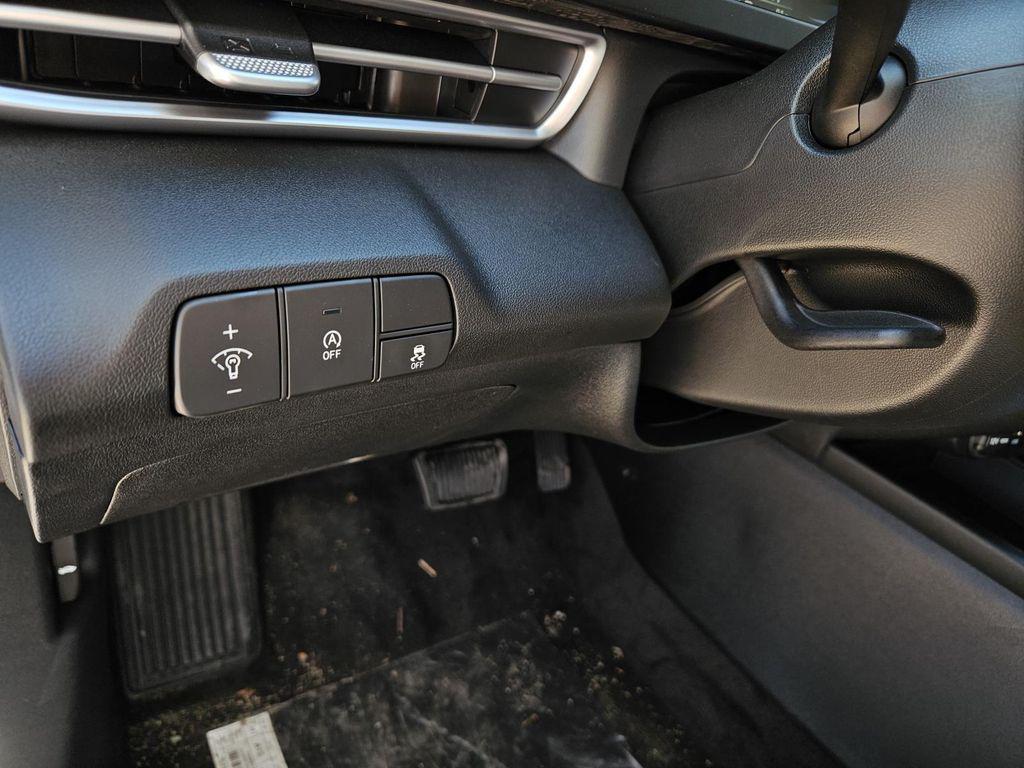 new 2025 Hyundai Elantra car, priced at $24,185