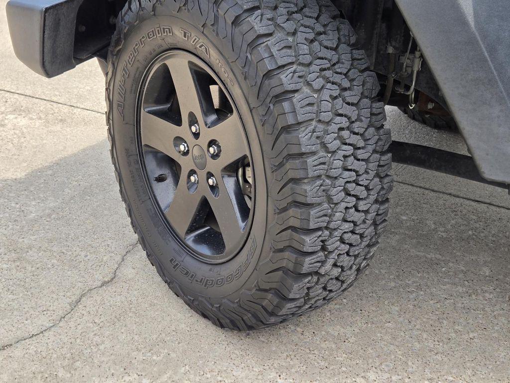 used 2017 Jeep Wrangler Unlimited car, priced at $21,618