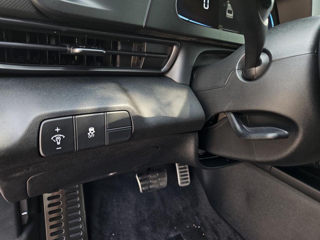 new 2025 Hyundai Elantra car, priced at $24,482