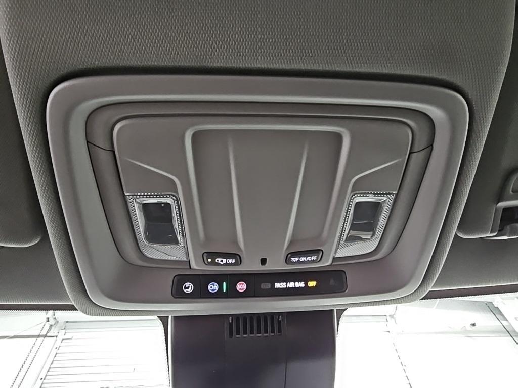 new 2025 GMC Sierra 1500 car, priced at $31,800