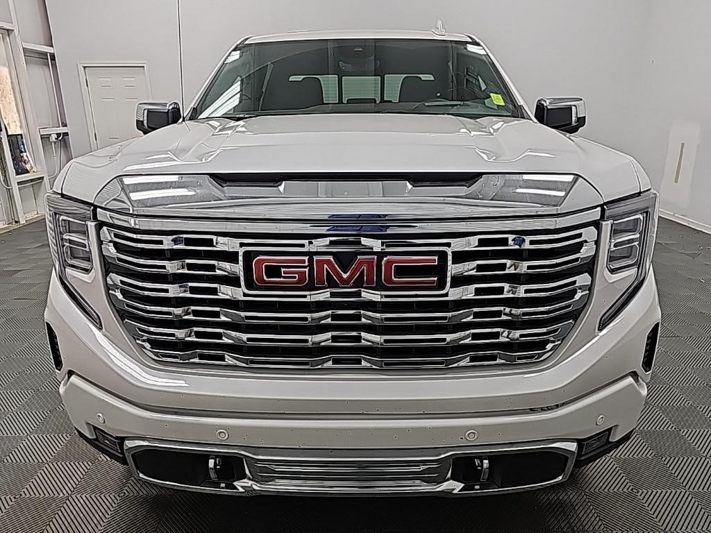 new 2025 GMC Sierra 1500 car, priced at $71,545