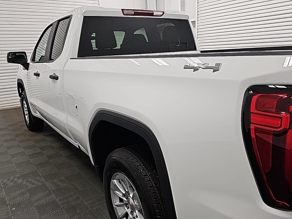 new 2025 GMC Sierra 1500 car, priced at $41,165