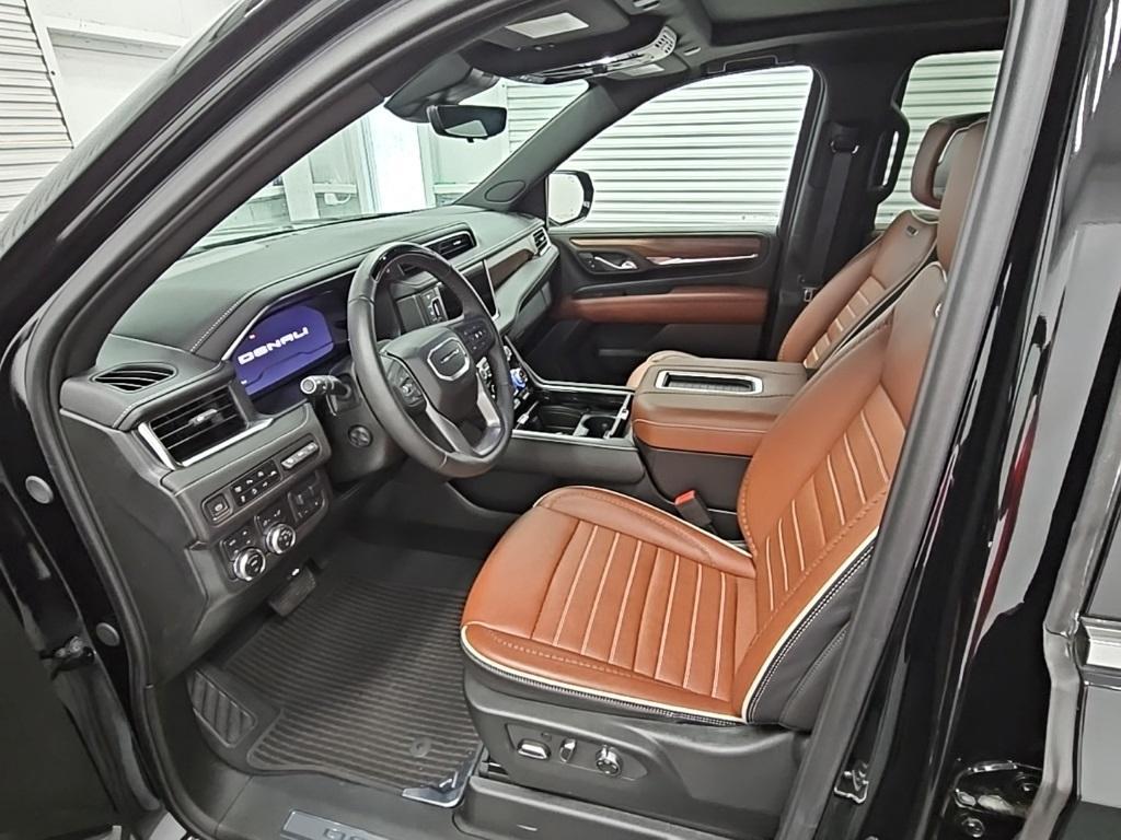 used 2024 GMC Yukon car, priced at $86,890