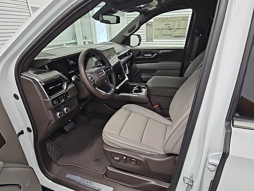 new 2025 GMC Yukon car, priced at $69,640