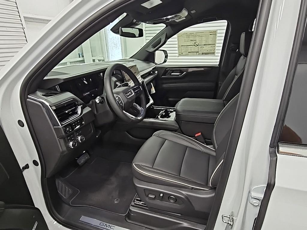 new 2025 GMC Yukon car, priced at $74,865