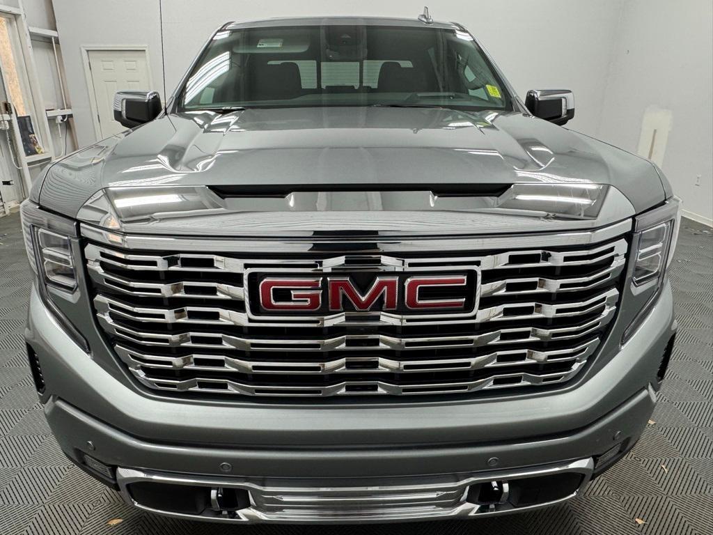 new 2025 GMC Sierra 1500 car, priced at $70,325