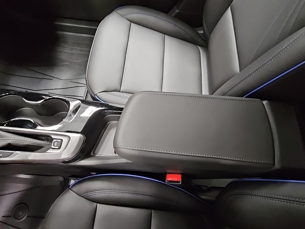 new 2025 Buick Envista car, priced at $30,545