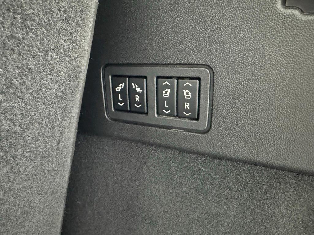 used 2023 Cadillac XT6 car, priced at $44,224
