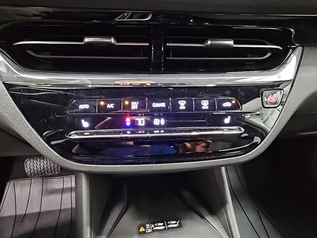 new 2025 Buick Envista car, priced at $32,375
