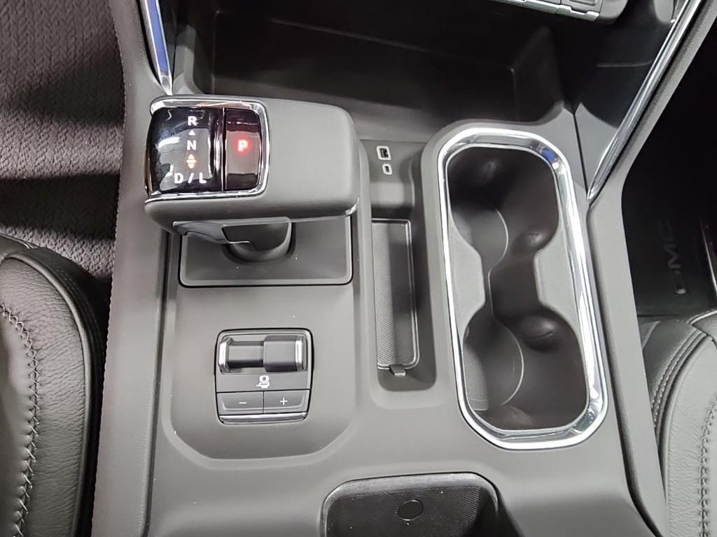 new 2025 GMC Sierra 1500 car, priced at $70,300