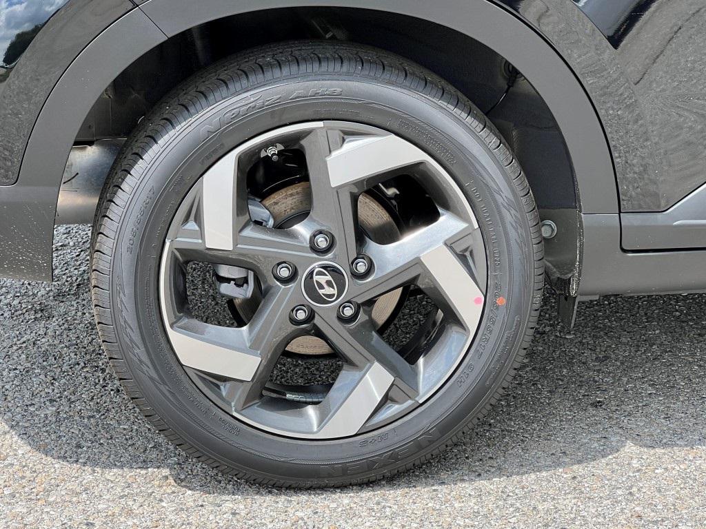 new 2025 Hyundai Venue car, priced at $21,939