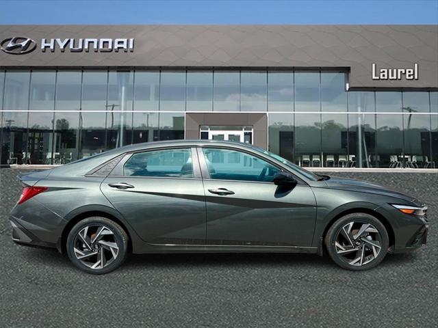 new 2025 Hyundai Elantra car, priced at $26,543