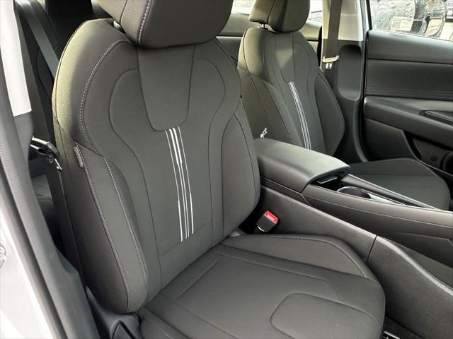 new 2025 Hyundai ELANTRA HEV car, priced at $26,110