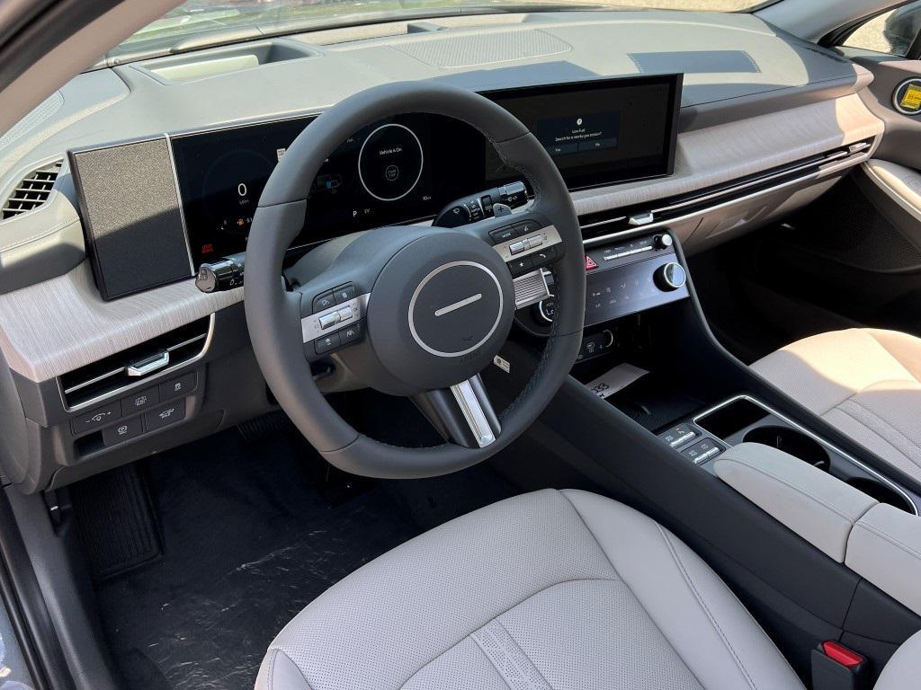 new 2025 Hyundai Sonata Hybrid car, priced at $34,985