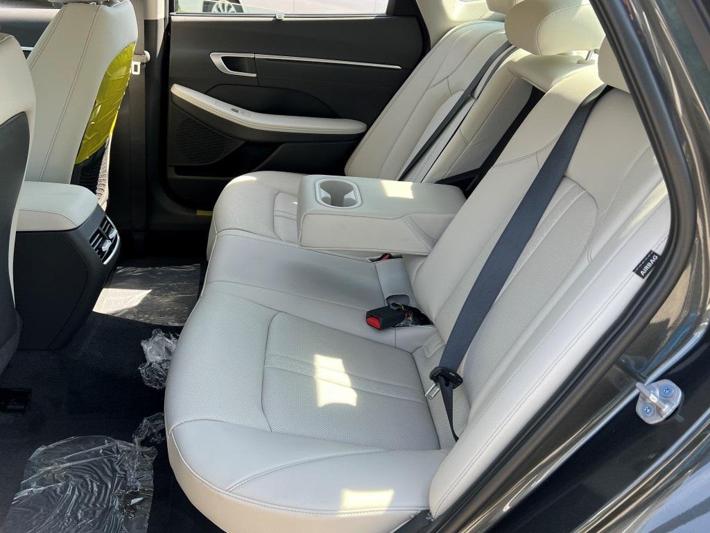 new 2025 Hyundai Sonata Hybrid car, priced at $34,985