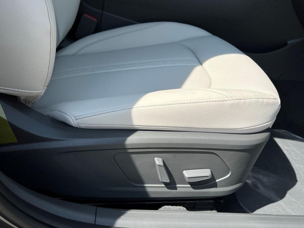 new 2025 Hyundai Sonata Hybrid car, priced at $34,985