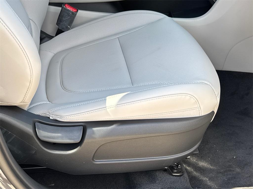 new 2025 Hyundai TUCSON Hybrid car, priced at $32,998
