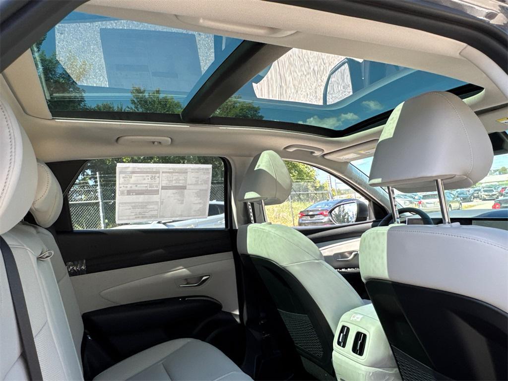 new 2025 Hyundai TUCSON Hybrid car, priced at $32,998