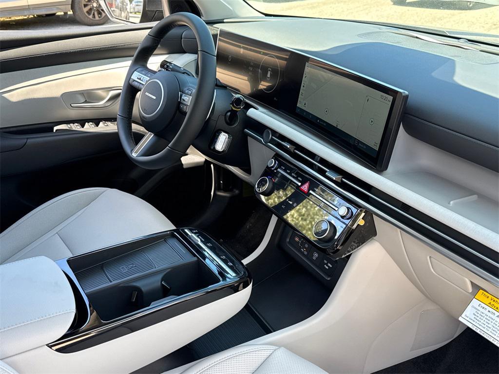 new 2025 Hyundai TUCSON Hybrid car, priced at $32,998