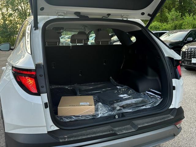 new 2025 Hyundai Tucson car, priced at $32,184