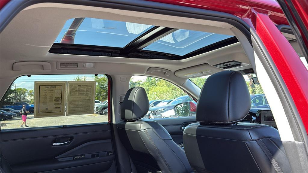 used 2023 Nissan Pathfinder car, priced at $35,401