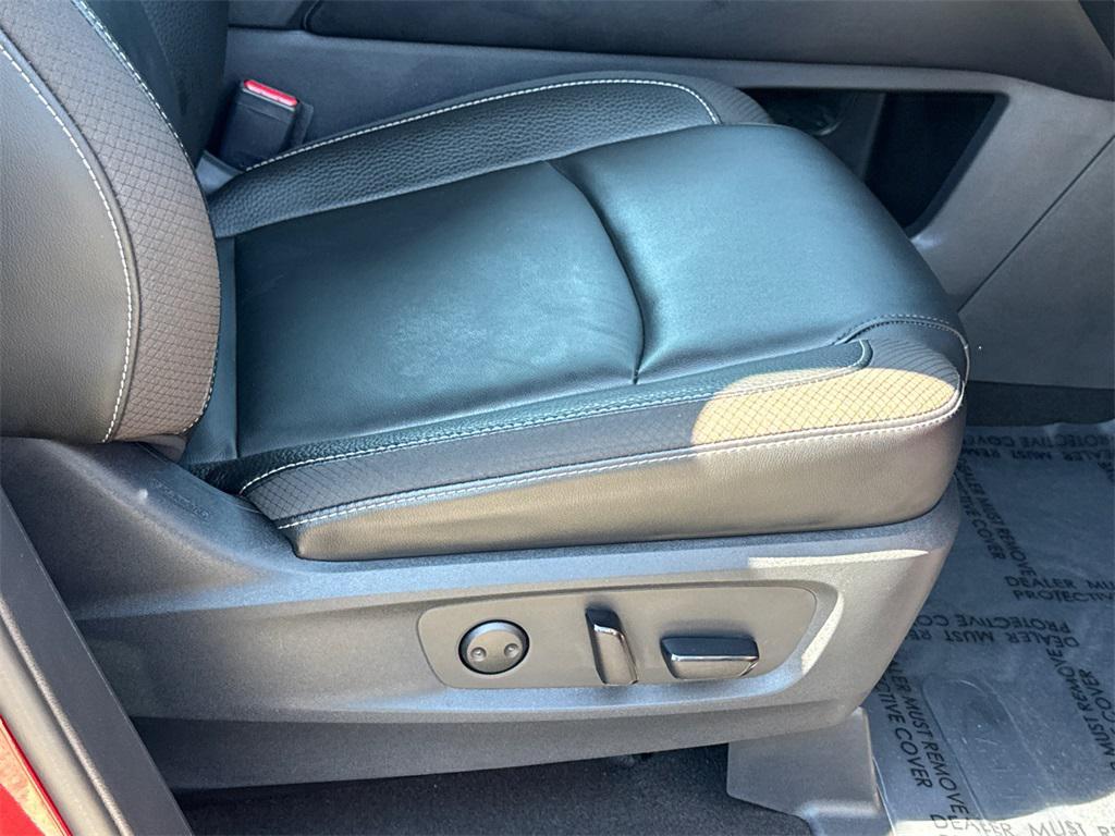 used 2023 Nissan Pathfinder car, priced at $35,401