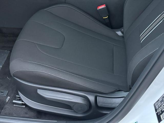 new 2025 Hyundai Elantra car, priced at $23,537