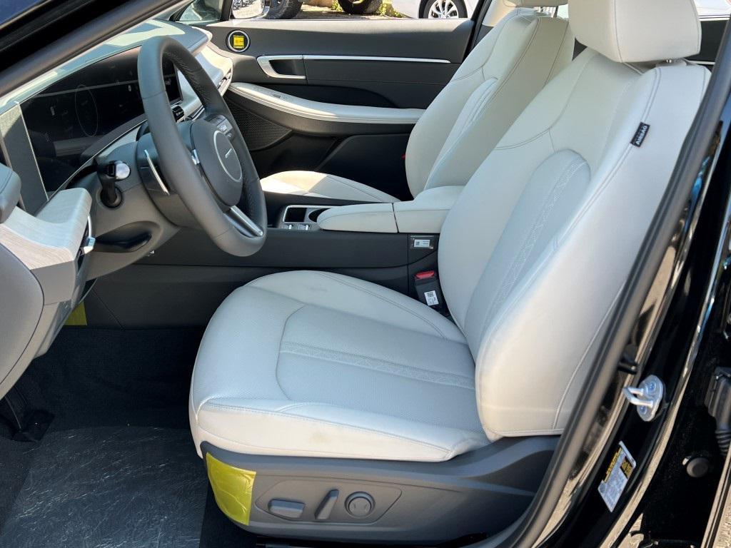 new 2025 Hyundai Sonata Hybrid car, priced at $34,985