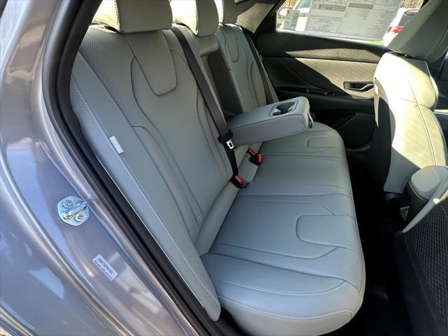 new 2025 Hyundai Elantra car, priced at $30,235