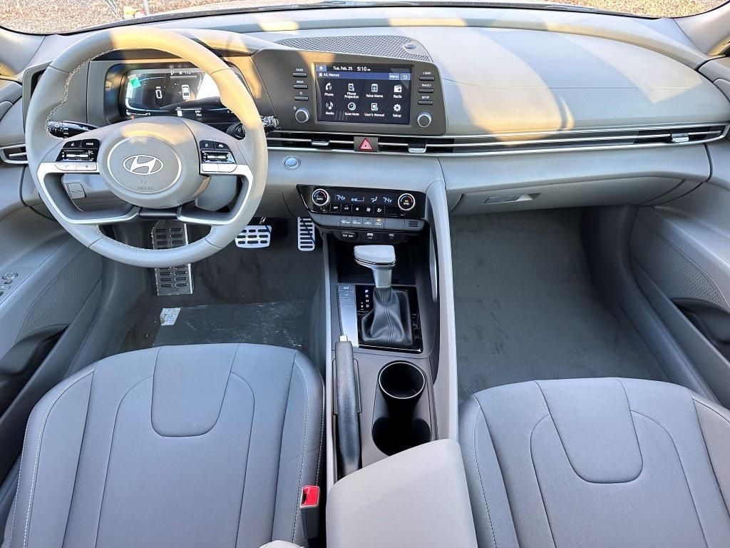 new 2025 Hyundai Elantra car, priced at $21,235